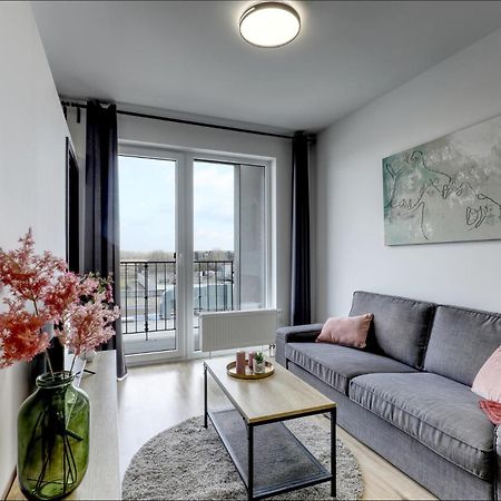Star Cozy Apartment In A Modern Neighborhood Братислава Экстерьер фото
