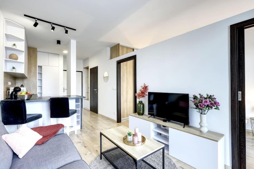 Star Cozy Apartment In A Modern Neighborhood Братислава Экстерьер фото
