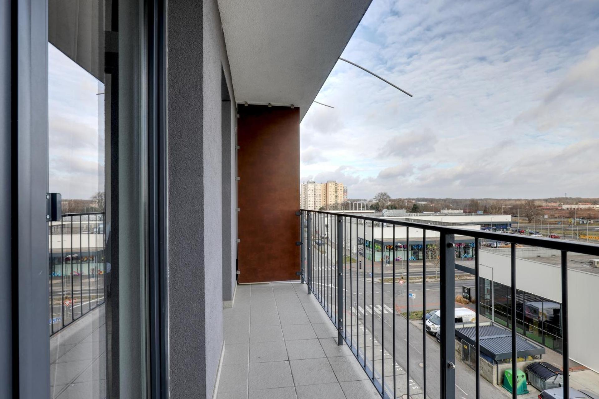 Star Cozy Apartment In A Modern Neighborhood Братислава Экстерьер фото